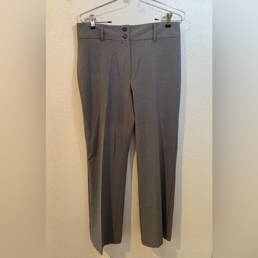 366. Finity Studio Woman’s Stretch Fit Trousers Size 8